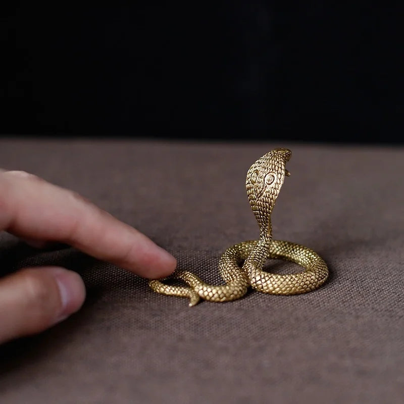 Mini Escultura Naja de Cobre