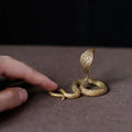 Mini Escultura Naja de Cobre