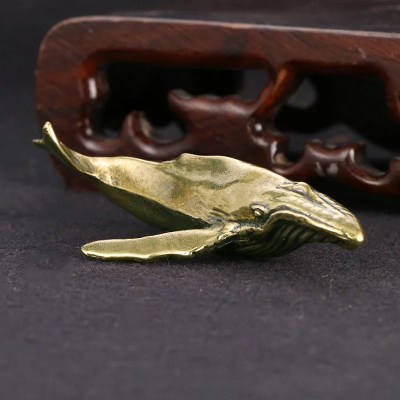 Mini Escultura Baleia de Latão